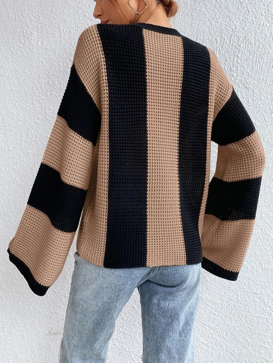 ROUND NECK STRIPED KNITTED SWEATER