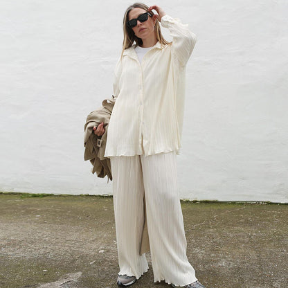 PLEATED LONG-SLEEVED SHIRT AND TROUSERS SET