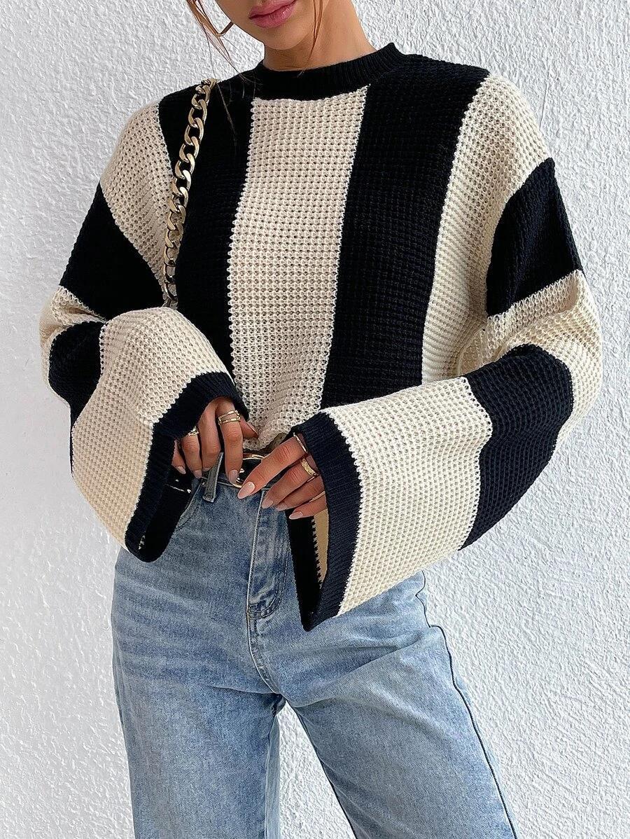 ROUND NECK STRIPED KNITTED SWEATER